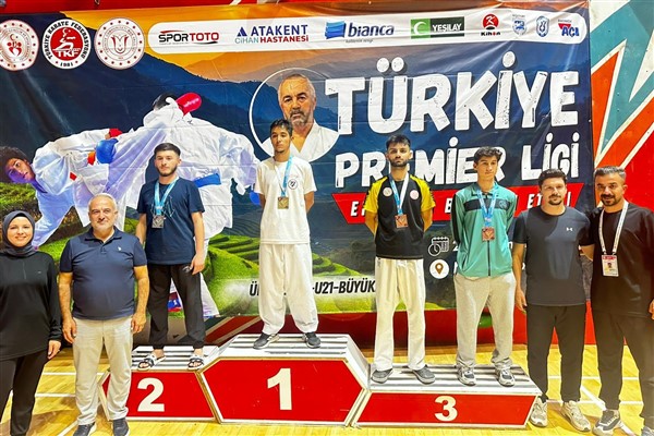 Batmanlı karateci Yusuf Gültekin'den Türkiye ikinciliği<