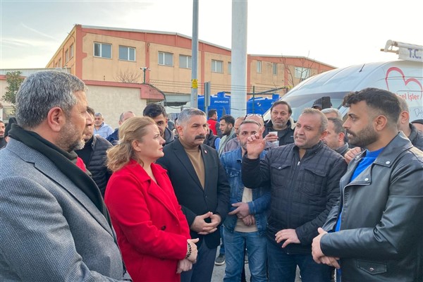 Başkan Hürriyet’ten, Bocchi Sanikey Seramik işçilerine destek ziyareti<