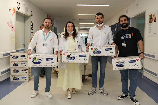 Büyükşehir’den lösemili çocuklara “Büyük Kalpler İçin Destek Kutusu”<