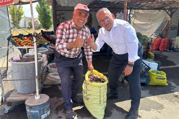 Başkan Büyükkılıç'tan üreticilere destek<