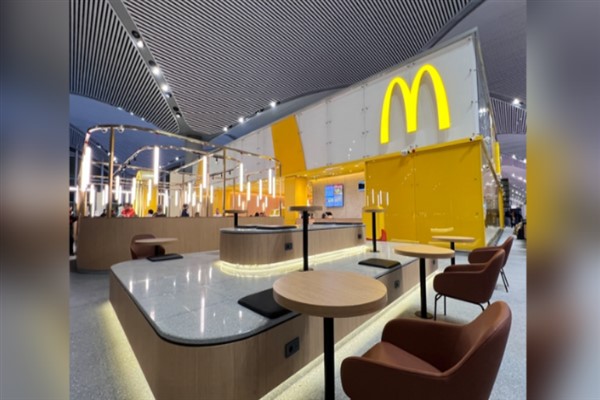 McDonald's Türkiye 8 bin çalışana ulaştı, kadın çalışan sayısı sektör ortalamasını geçti!