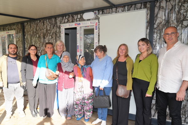 Alanya Belediyesi ve hayırseverlerden konteyner ev desteği<