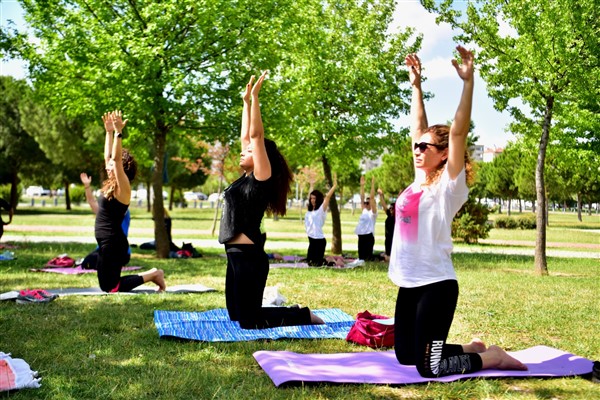 Bornova'da Yang Yoga atölyesi düzenleniyor