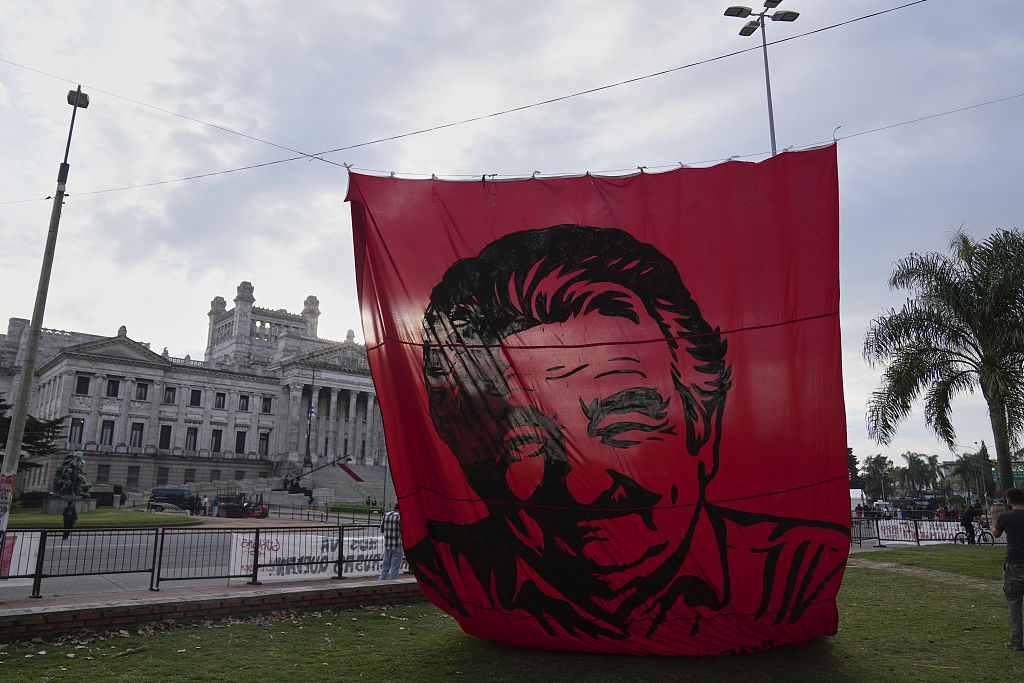 Xi’den Uruguay eski Devlet Başkanı Jose Mujica için taziye mesajı<