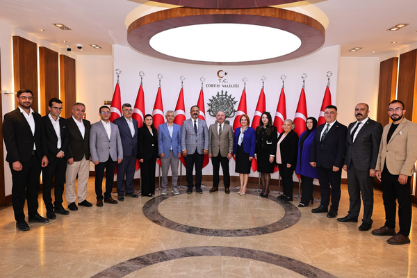Çorum Kent Konseyi'nin yeni yönetiminden Vali Çalgan'a ziyaret<