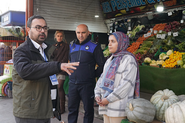 Beylikdüzü’nde çevreyi kirletenlere 2 bin 953 TL ceza uygulanıyor<