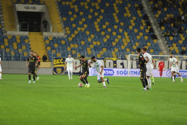 MKE Ankaragücü: 4 - Şanlıurfaspor: 1<