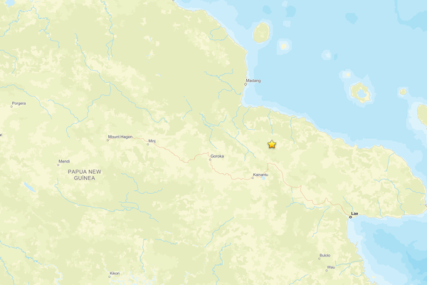 Papua Yeni Gine’de deprem<