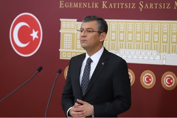 İmamoğlu: Çok sevdiğimiz polisimizin yüzü yukarı