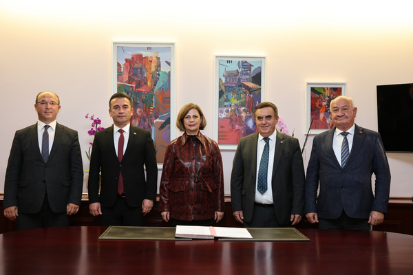 Büyükşehir ve ilçe belediyeleri arasında protokol imzalandı