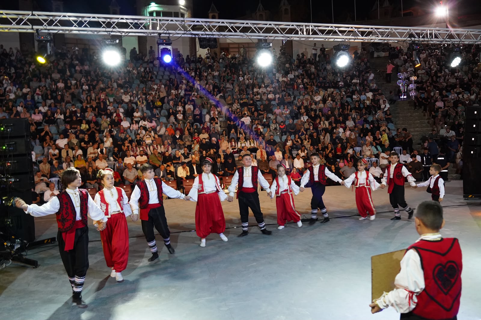 Orhangazi’de Balkan Gecesi düzenlendi