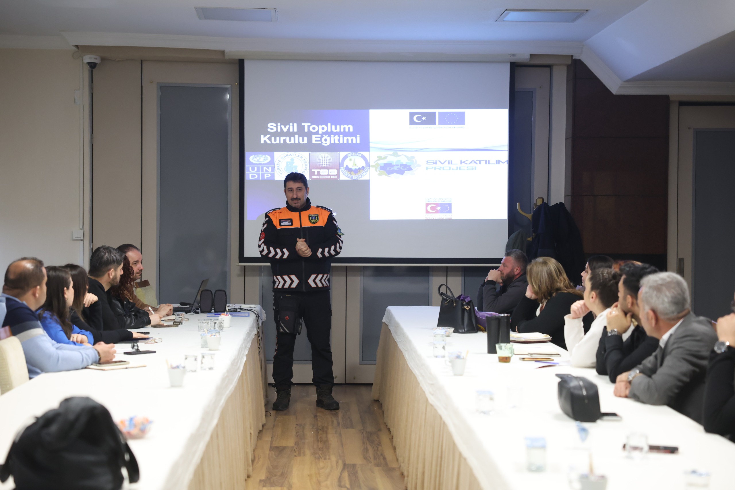 Mamak’ta MAKUT ekibine kapsayıcı afet eğitimi verildi<