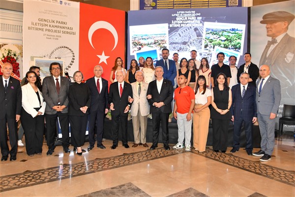 Başkentli iletişimcilerin, “Gençlik Parkı” temalı bitirme projesi AKK’de sergilendi<