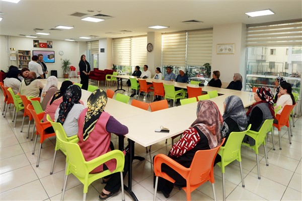 Yenimahalle’de “Travma ile Baş Etme ve Yılmazlık Becerileri” atölyesi başladı<