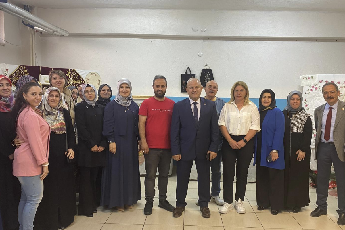Kütahya Belediyesi’nden sanat ve eğitime destek<