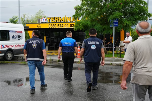Düzce Belediyesi ekiplerinden şehirlerarası otobüs terminalinde denetim