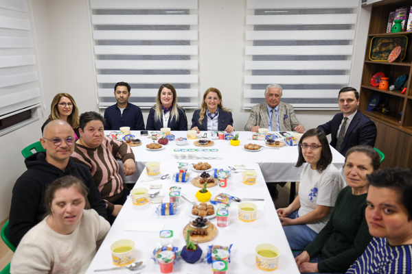 Engelsiz Yaşamevi'nde iftar buluşması gerçekleştirildi<