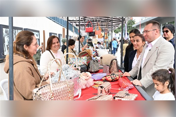 El Emeği Çarşısı kapılarını açtı
