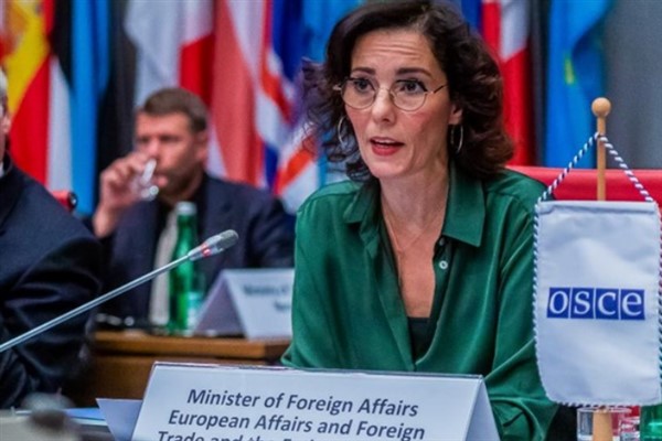 AB Komisyon Üyesi Lahbib Stockholm’de Sivil Savunma Paneline katıldı<