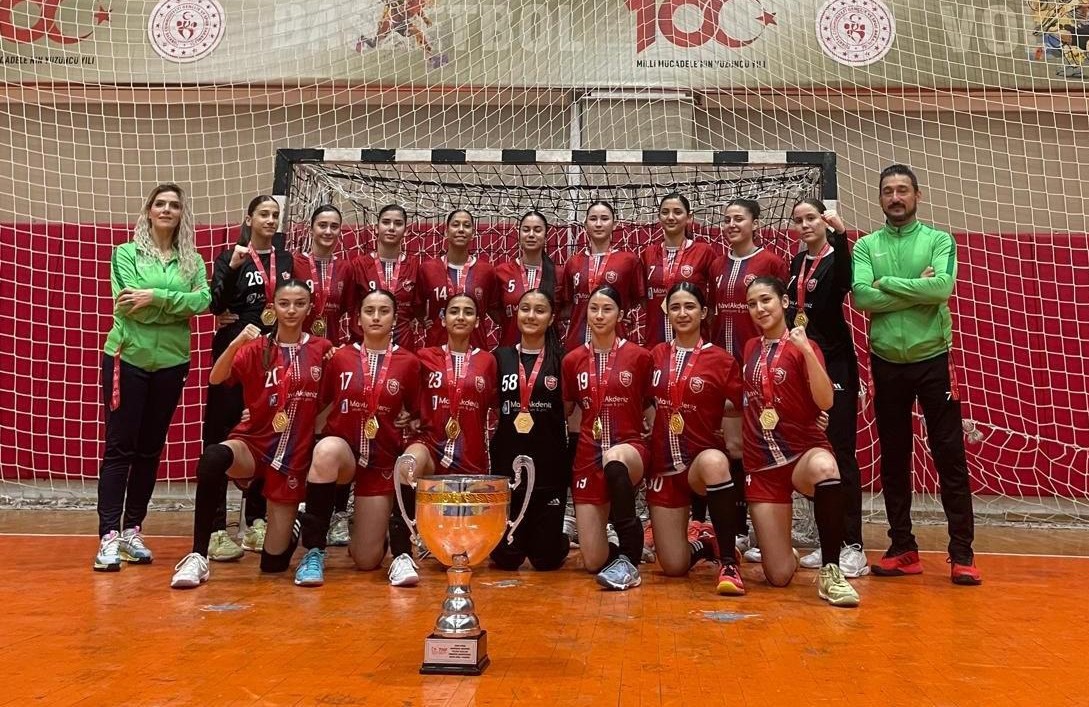 Kepez Belediyespor Yıldız Kızlar Hentbol Takımı şa..