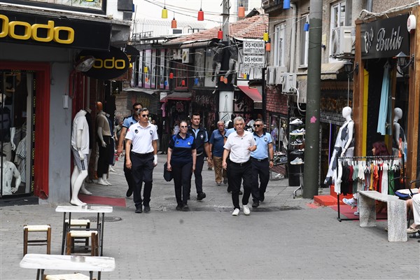 Osmangazi Belediyesi'nden engelli yolunu kapatanlara ceza