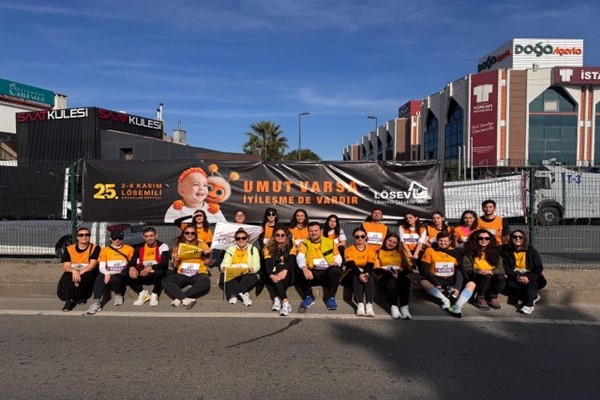 Koşar Adım LÖSEV Takımı Lösemili Çocuklar Haftası’nda koştu<