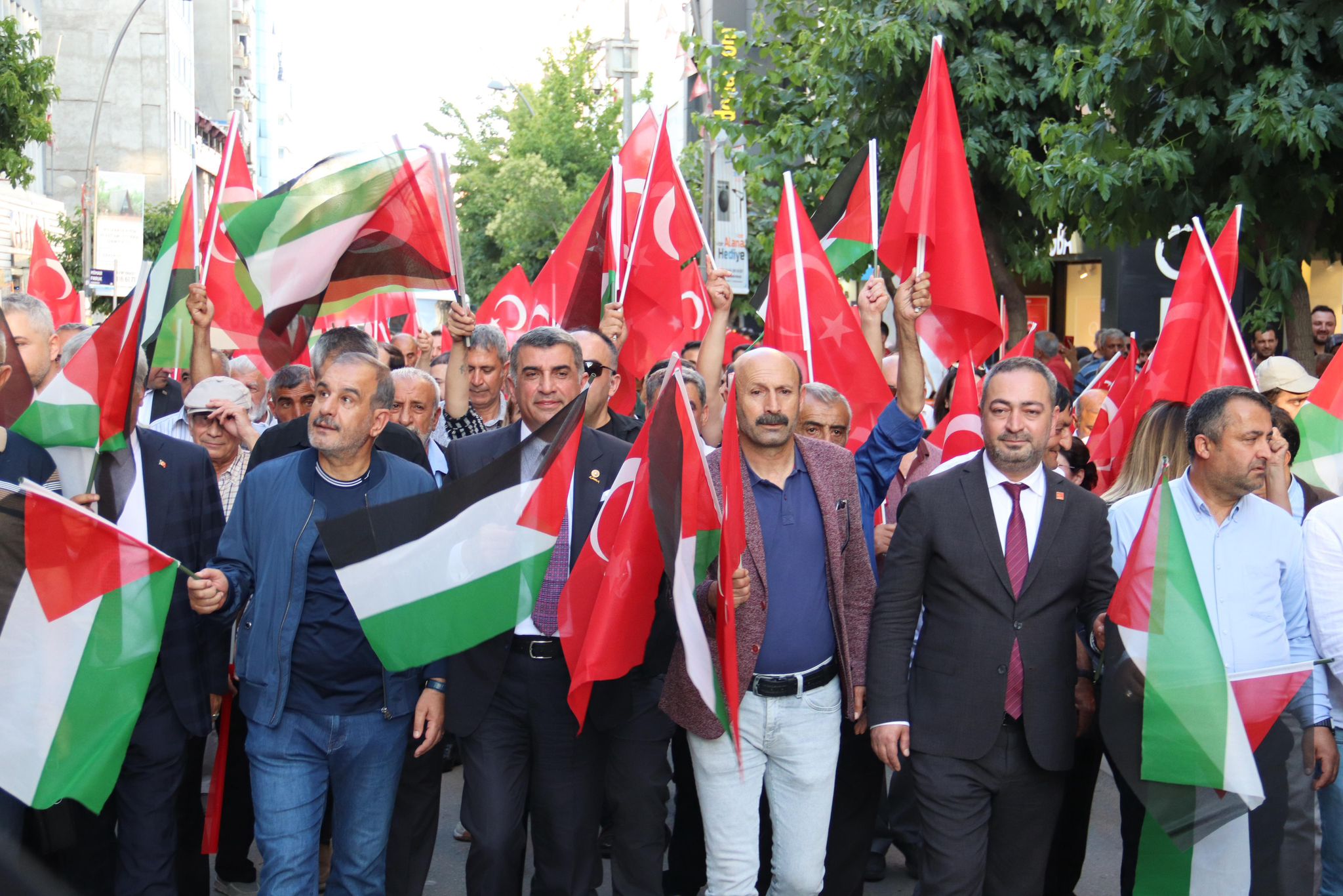 CHP Elazığ Milletvekili Erol öncülüğünde “İsrail Zulmüne Hayır