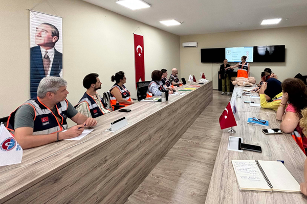 Maltepe Belediyesi’nden AFAD gönüllülerine eğitim desteği<