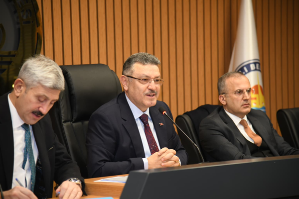 Başkan Genç, mahalle muhtarlarıyla bir araya geldi<