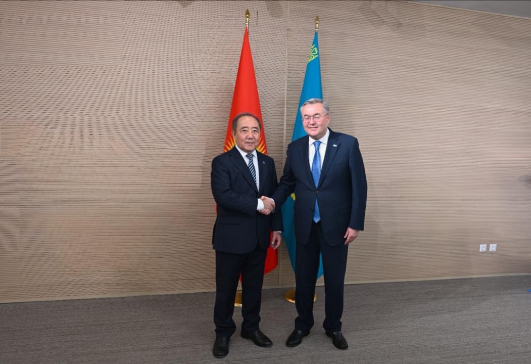 Kazakistan Dışişleri Bakanı Tileuberdi, Kırgızistan Büyükelçisi Bazarbaev’i kabul etti<