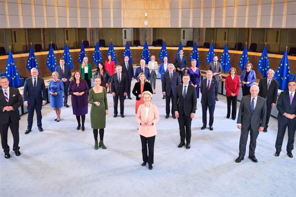 AB Bütçesinin 2 trilyon Euro'ya çıkarılması önerisi eleştirilere neden oldu<