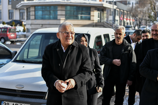 Başkan Büyükkılıç, Hacılar'da esnaf ve vatandaşlarla buluştu