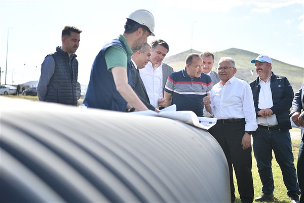 Başkan Büyükkılıç kanalizasyon altyapı çalışmalarını inceledi<