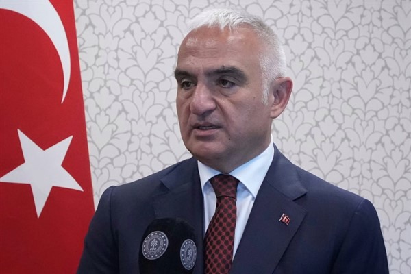 Bakan Ersoy, Antalyaspor’u ziyaret etti
