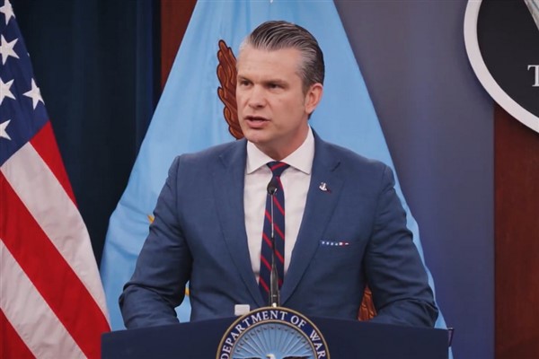 Hegseth, Panama’daki eğitim merkezinde ortak kuvvetlerle bir araya geldi<