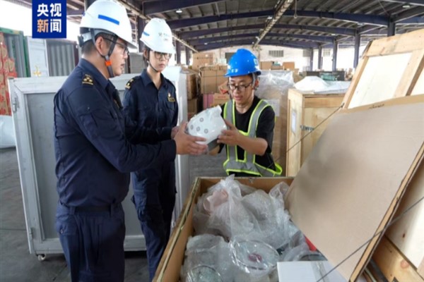 139. Kanton Fuarı’na ilk parti sergi ürünü Türkiye’den geldi<