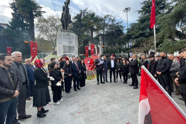 Gazi: Türk milleti sahipsiz kalmayacak, Türk vatanı bölünmeyecek<