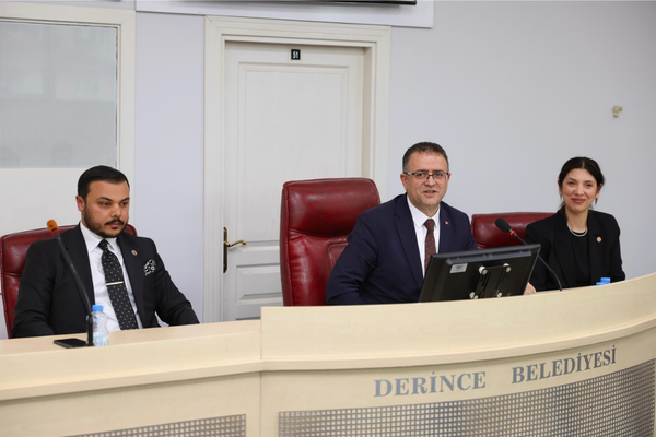 Belediye araç filosunu 12 yeni araçla güçlendiriyor<