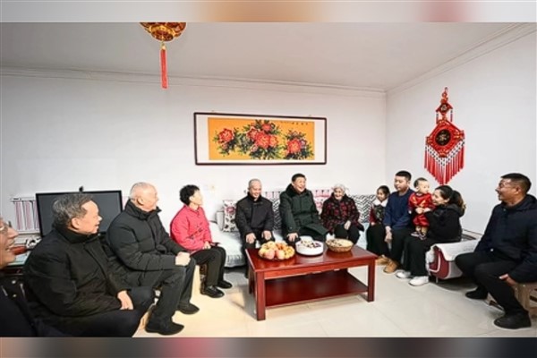  Halkla vakit geçirmek: Xi Jinping’in Çin Yeni Yılı geleneği