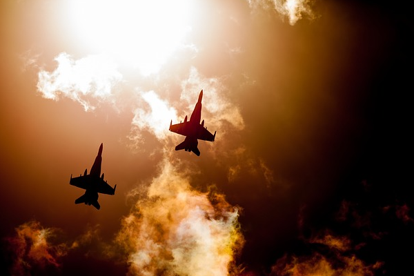 IDF: Tahran'daki askeri hedeflere 50'den fazla savaş uçağı saldırdı<