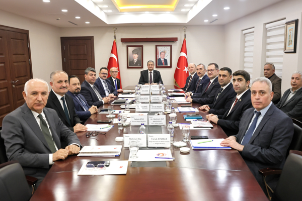 Adana'da kaçak yapılaşmayla mücadele toplantısı gerçekleştirildi