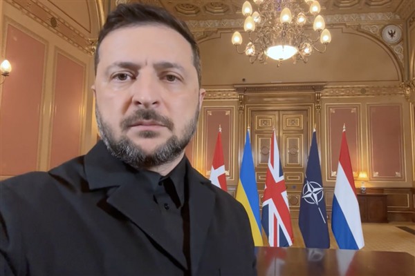 Zelenski: Rusya’nın dünya pazarına erişimleri kesilmeli <