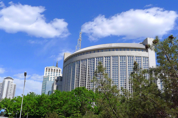 Pakistan Dışişleri Bakanı Dar Çin'i ziyaret edecek<