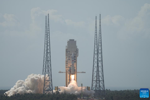 Uzun Yürüyüş-10 roketi için düşük irtifa uçuş testi başarıyla tamamlandı<