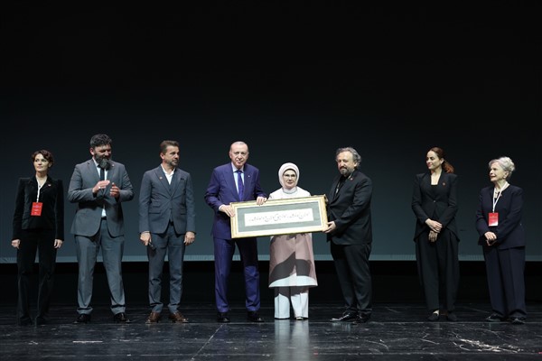 Eminevim, “Bir Adam Yaratmak” filminin ana destekçisi oldu<