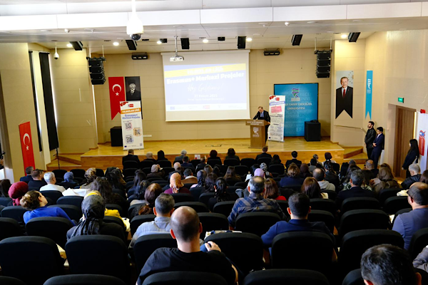 RTE Üniversitesi'nde Erasmus+ Merkezi Projeler Toplantısı gerçekleştirildi