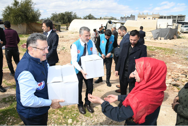 Başkan Genç’ten Suriye’de çadır kente ziyaret<