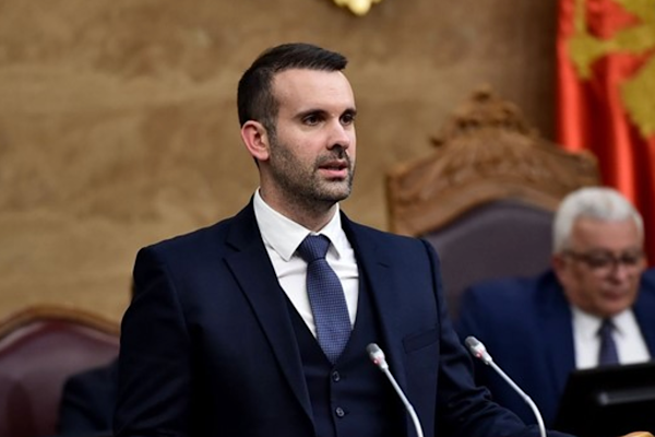 Spajic: Milos Medenica’nın yetkili kurumlara ulaşılamaz olması kabul edilemez<