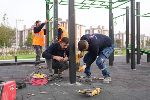 Düzce’de 23 Nisan Parkı’nda bakım ve yenileme çalışmaları başladı<