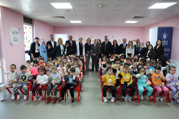 Bursa'da çocuklara diş sağlığı konusunda eğitim verildi<